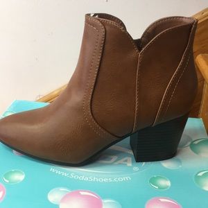 Brand new never worn little brown booties